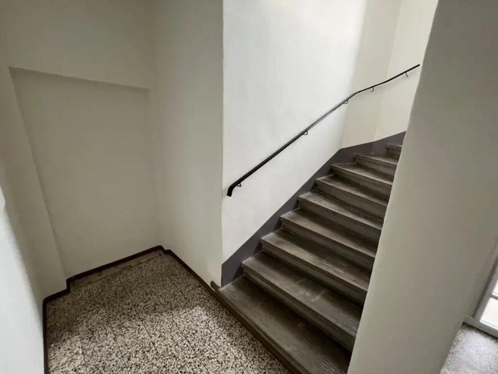 Attraktive Büro/Praxis in Wels: 7 Zimmer, Terrasse, Garage & Stellplätze! Ideal für Profis!