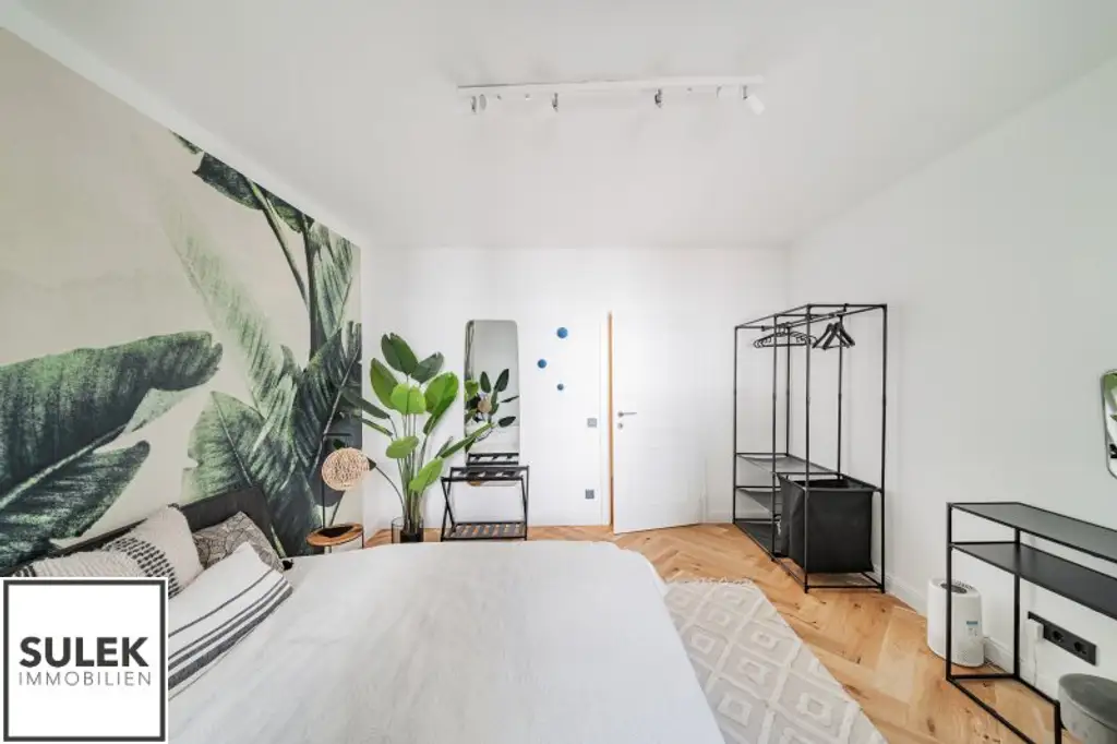 Ruhige, sanierte 3,5 Zimmer Wohnung mit Designer-Bad und Küche + Garage (optional!) in Mariahilf - beziehbar ab 01/26!