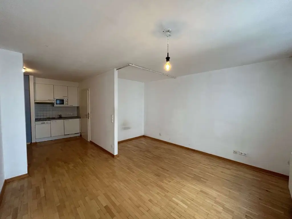 Ruhige 1-Zimmer Wohnung mit Balkon - Nähe Mariahilfer Straße