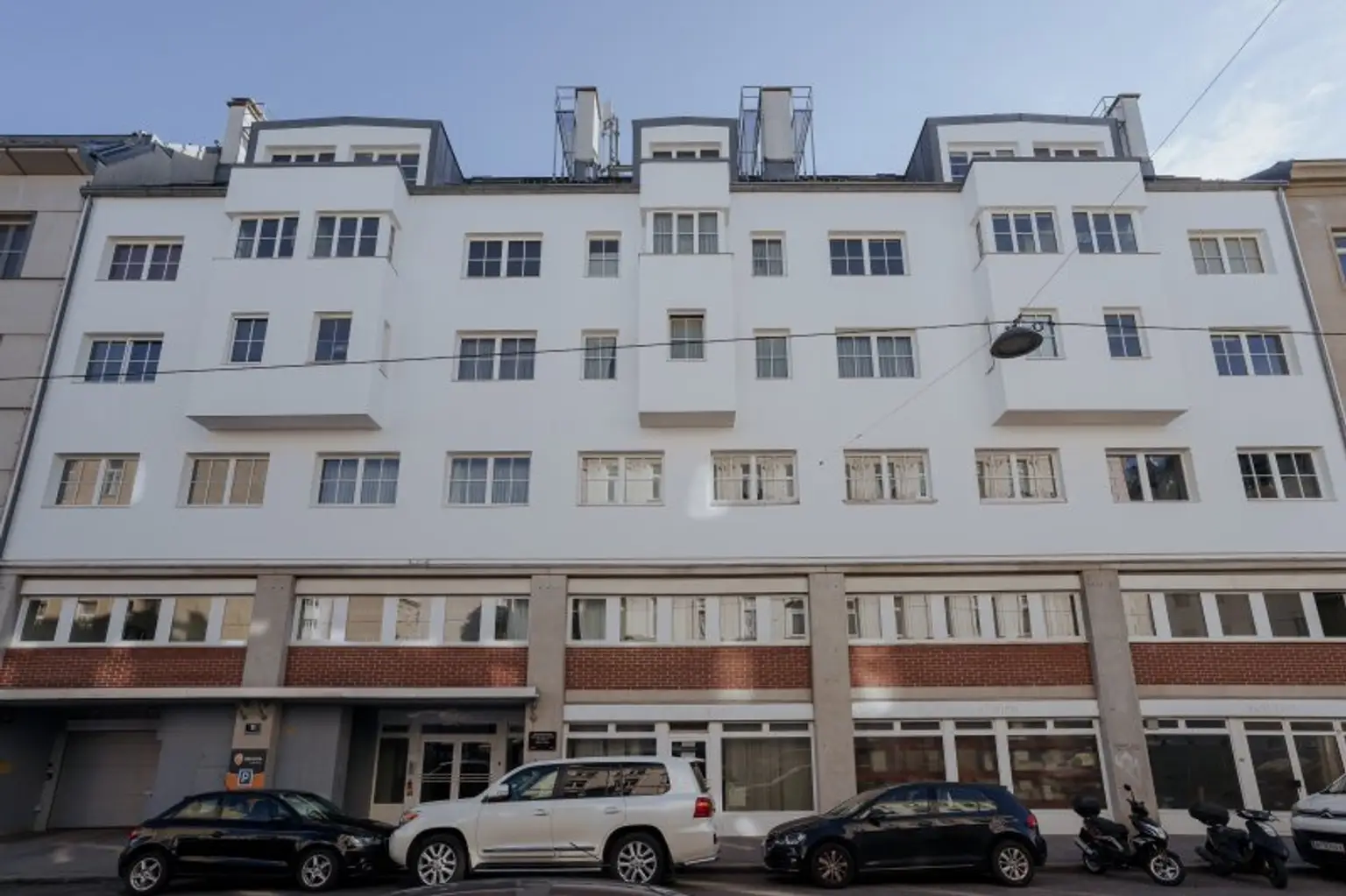 Schöne klimatisierte 3 Zimmer Maisonettewohnung im Dachgeschoß