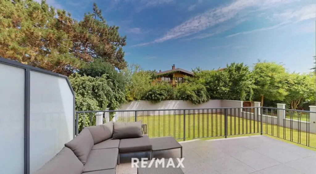 ETWAS GANZ BESONDERES Neuwertige Villa in Grün und Ruhelage mit gepflegtem Garten in privilegierter Lage Wien 1210