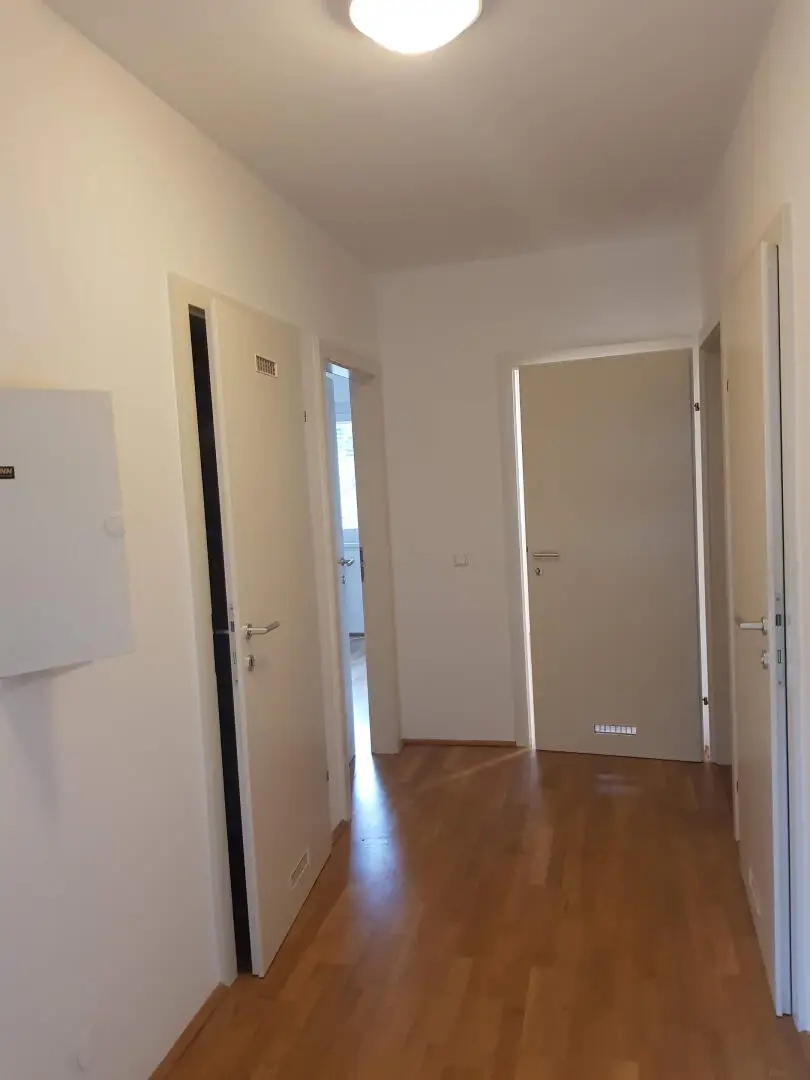 Ruhig gelegene 2,5 Zimmerwohnung mit Balkon in Eggenberg!
