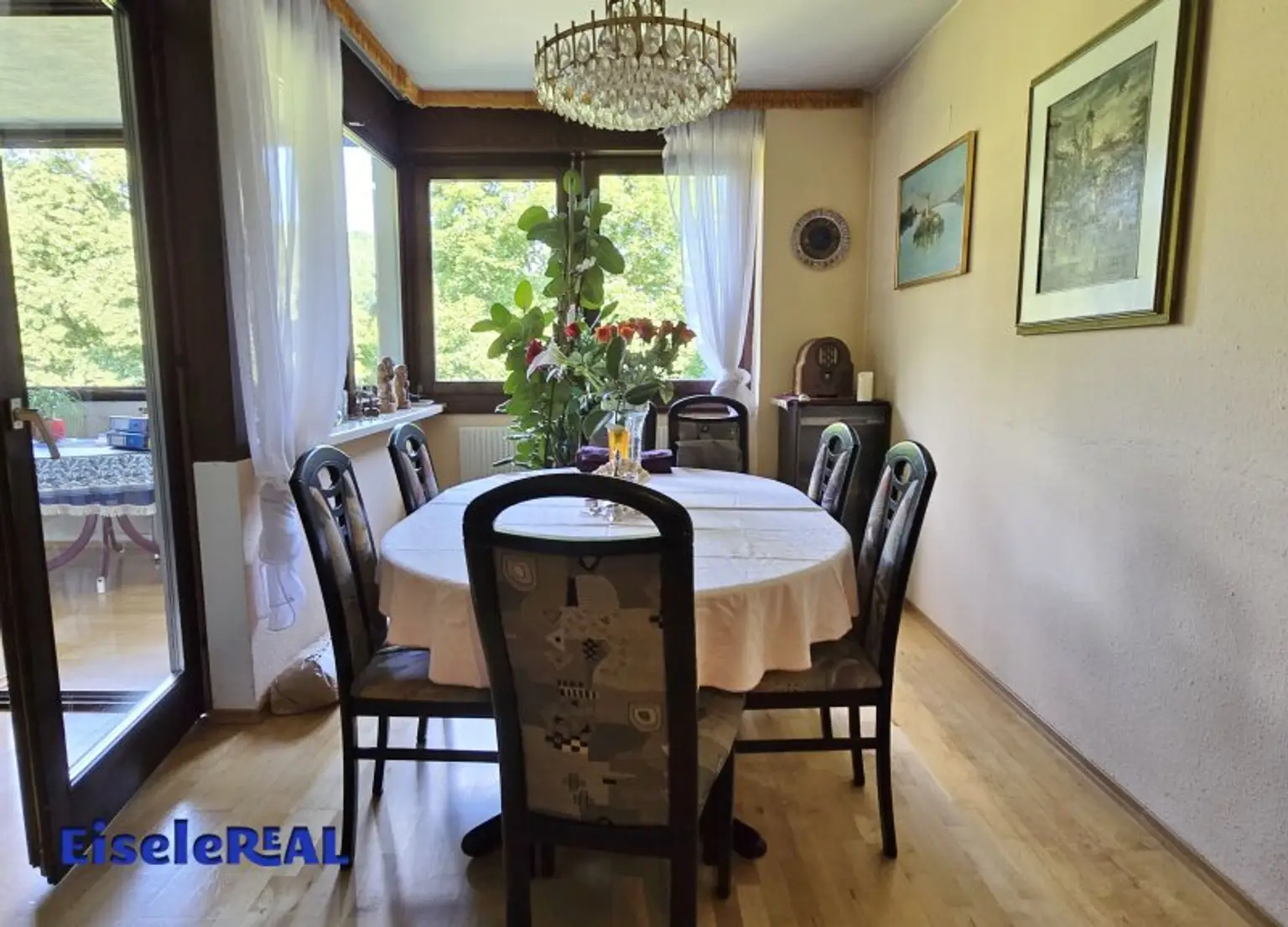 3 Zimmer – Loggia - Garage - Renovierungsbedarf