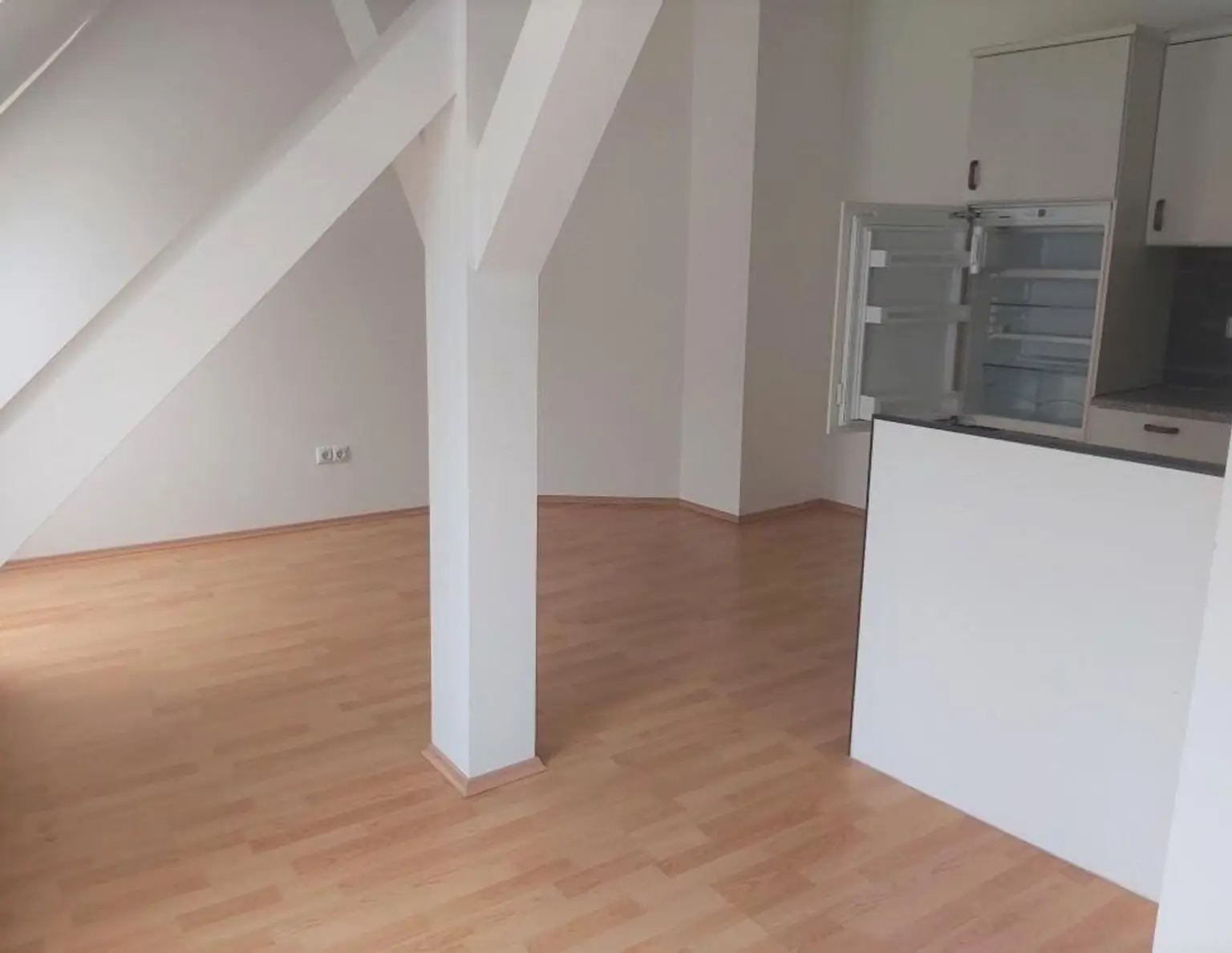Günstige 2-Zimmer-Dachgeschosswohnung mit Küchenblock in Krieglach im Mürztal zu mieten !