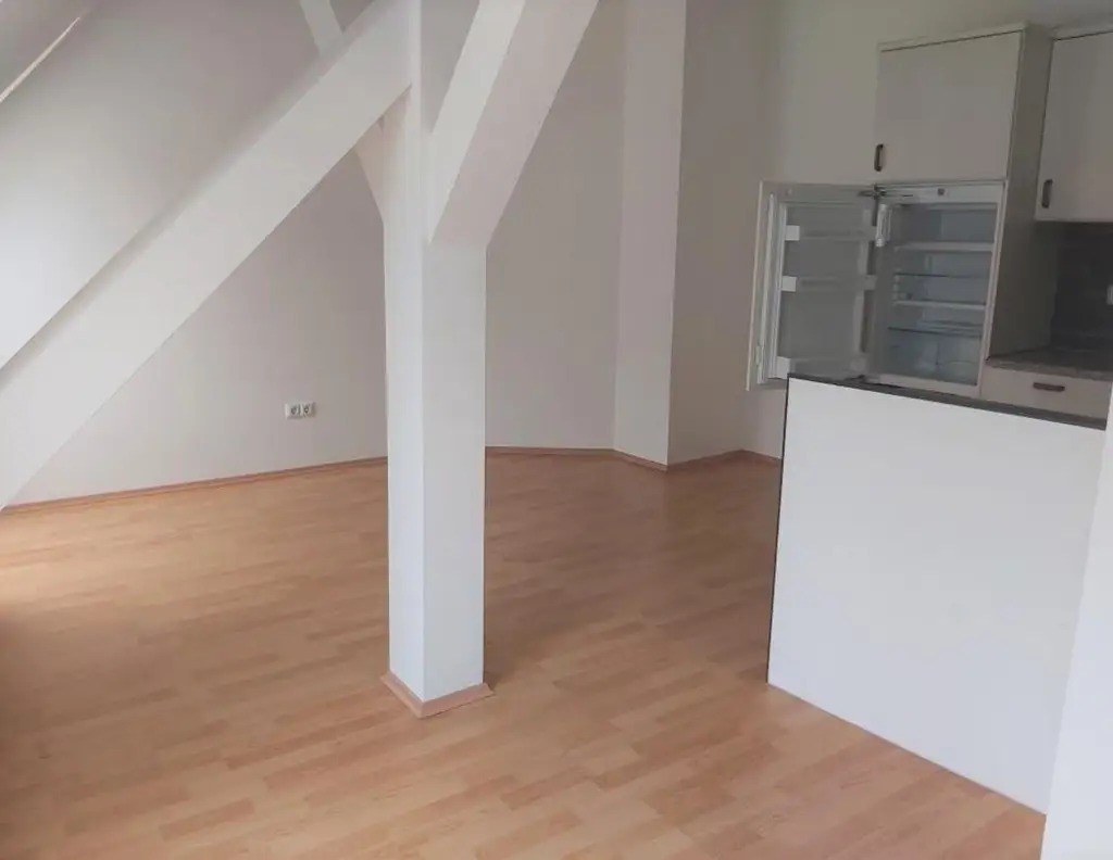 Günstige 2-Zimmer-Dachgeschosswohnung mit Küchenblock in Krieglach im Mürztal zu mieten !