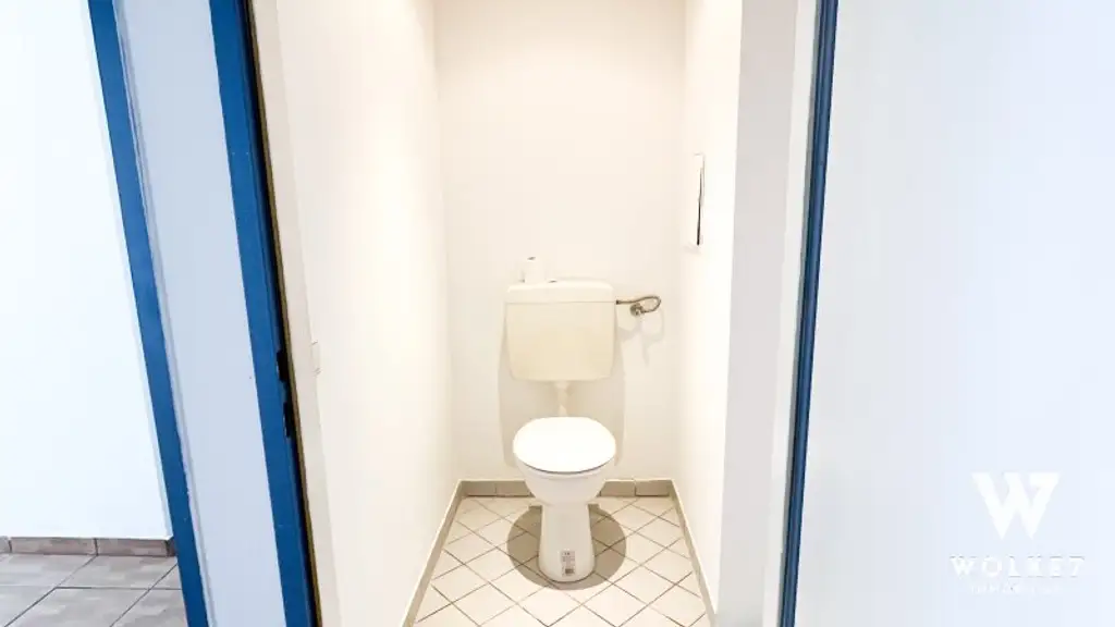 Helle und ruhige 4-Zimmer-Maisonette mit Loggia in Neubau I Nähe Donau