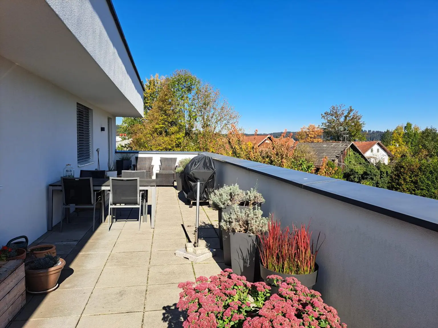 OPEN HOUSE! Moderner Penthousetraum mit Einliegerwohnung, XXL-Panoramaterrasse mit Traunsteinblick, Sauna & 3 TG-Plätze in 1A Lage Tegetthoffstraße