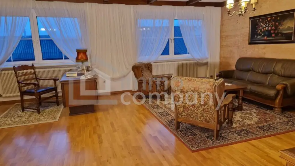 Platz ohne Ende - MEHRFAMILIENHAUS - EFH mit Einliegerwohnung & Nebengebäuden!