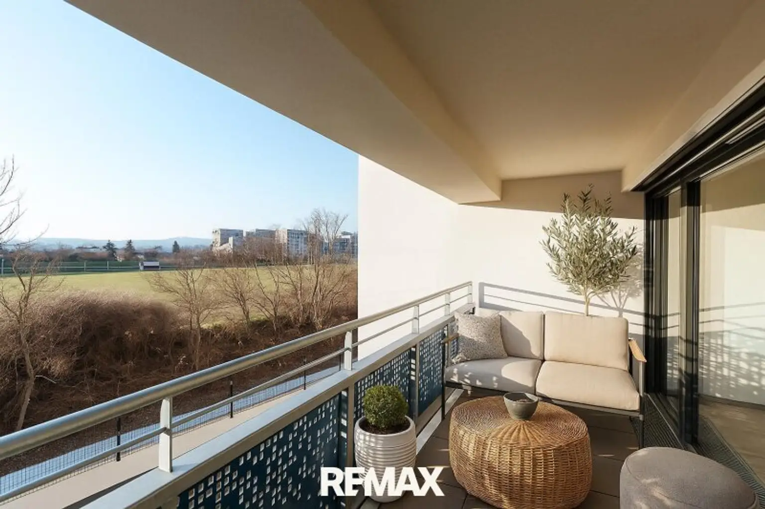 Loggia, Homestaging