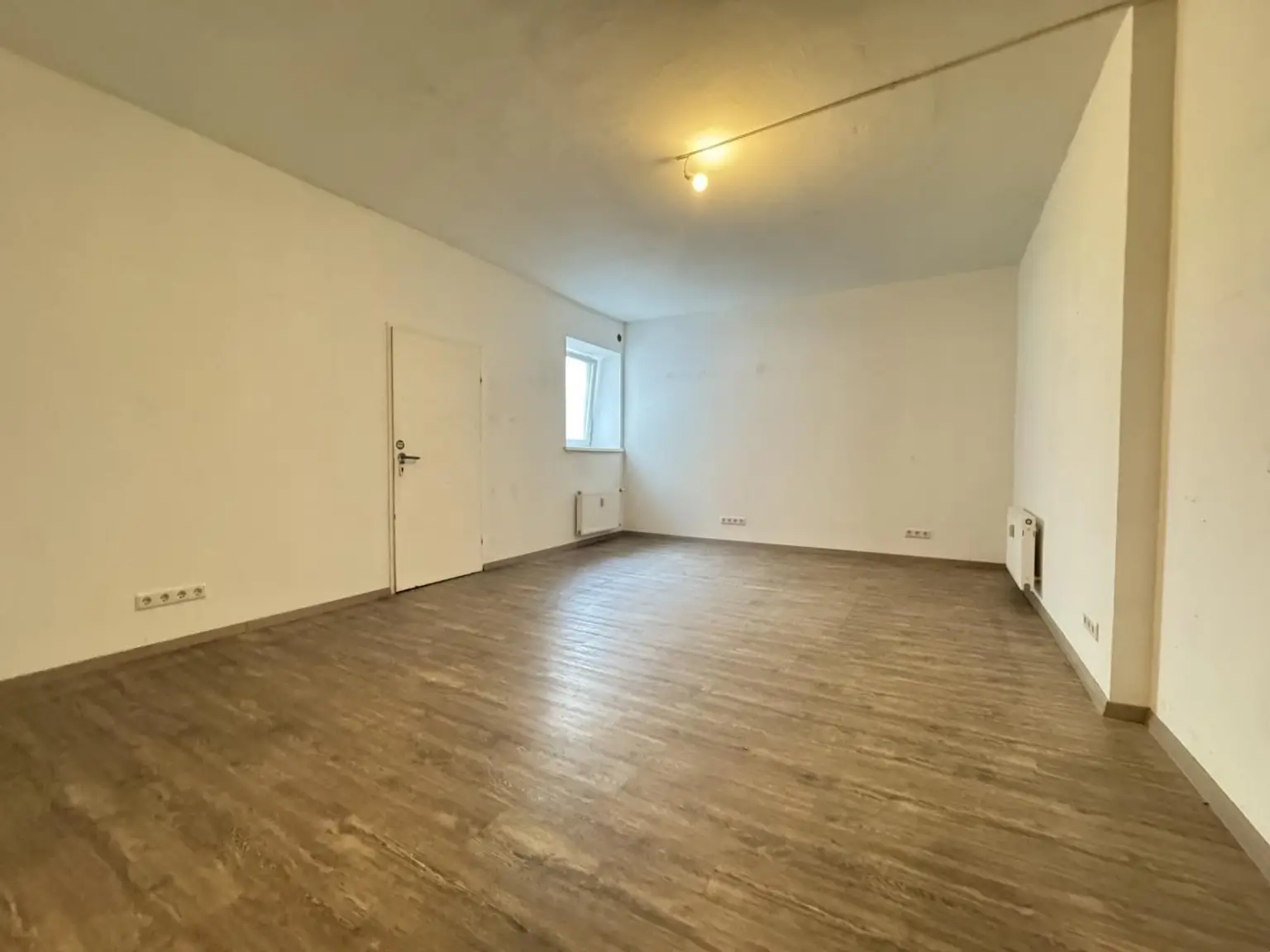 Attraktives Geschäftslokal im Herzen von Geidorf – nur 5 Gehminuten von der Universität Graz entfernt!