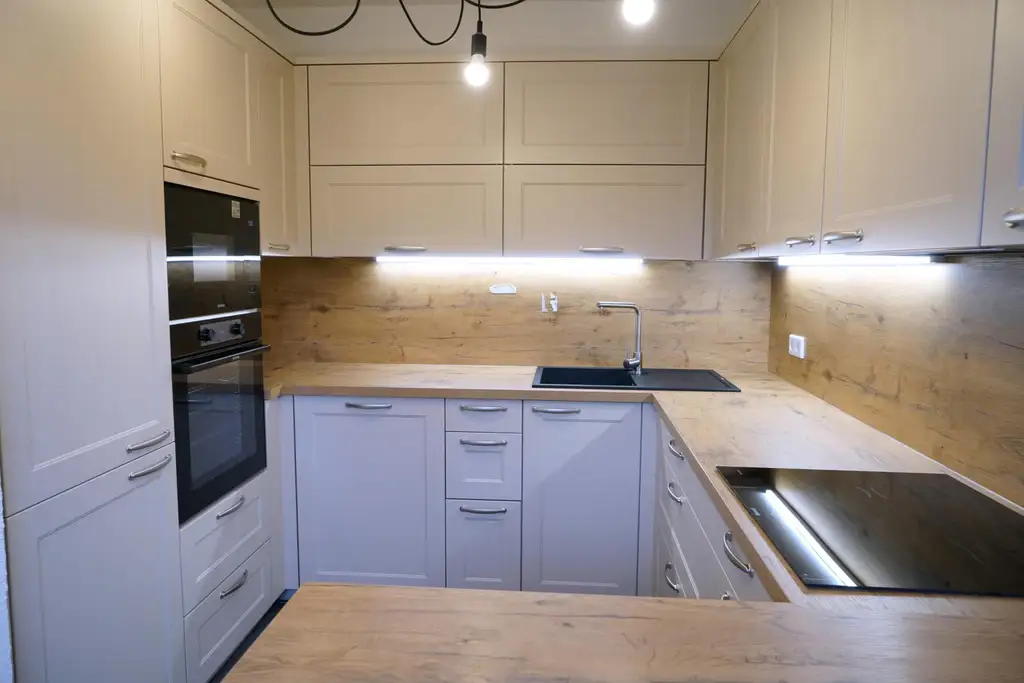 Heimeliges Doppelhaus in Holzbauweise – Wohnen mit Wohlfühlfaktor in ruhiger Siedlungslage!
