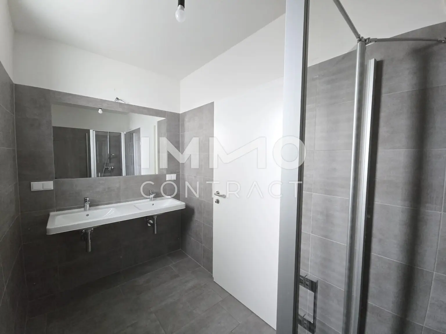Neuwertige 3 Zimmer Wohnung mit Balkon in zentraler Lage - Harter Straße 86 - Top 08