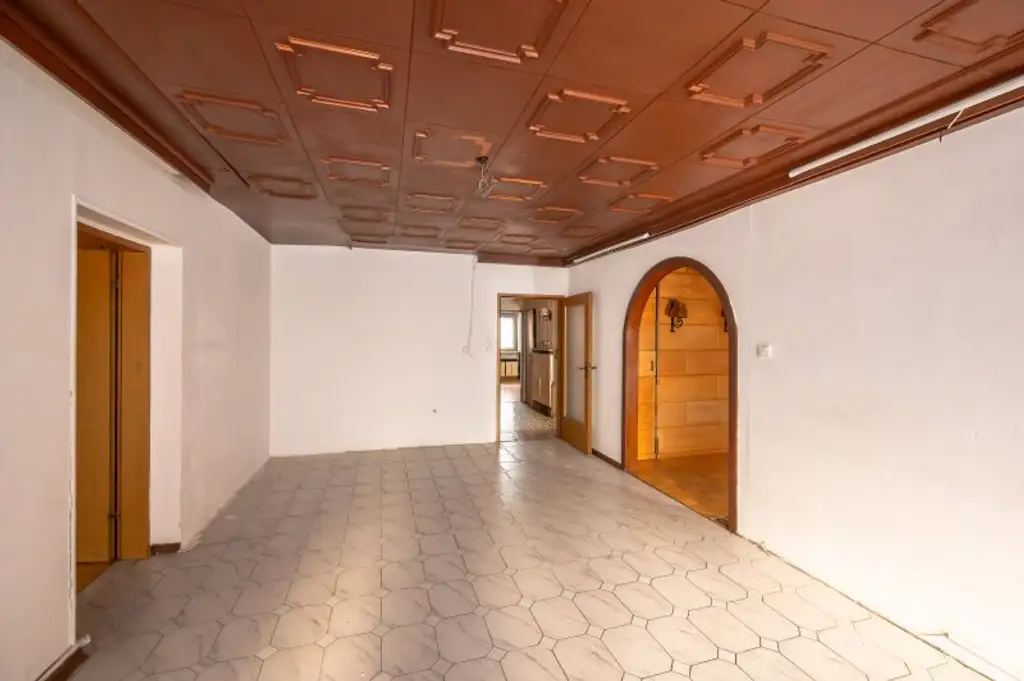 ++HG35++ sanierungsbedürftige 3-Zimmerwohnung mit Loggia