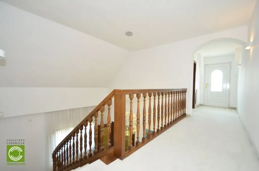 CHRISTOPH CHROMECEK IMMOBILIEN - PERCHTOLDSDORF - Gepflegtes und geräumiges Einfamilienhaus mit vielen Extras!