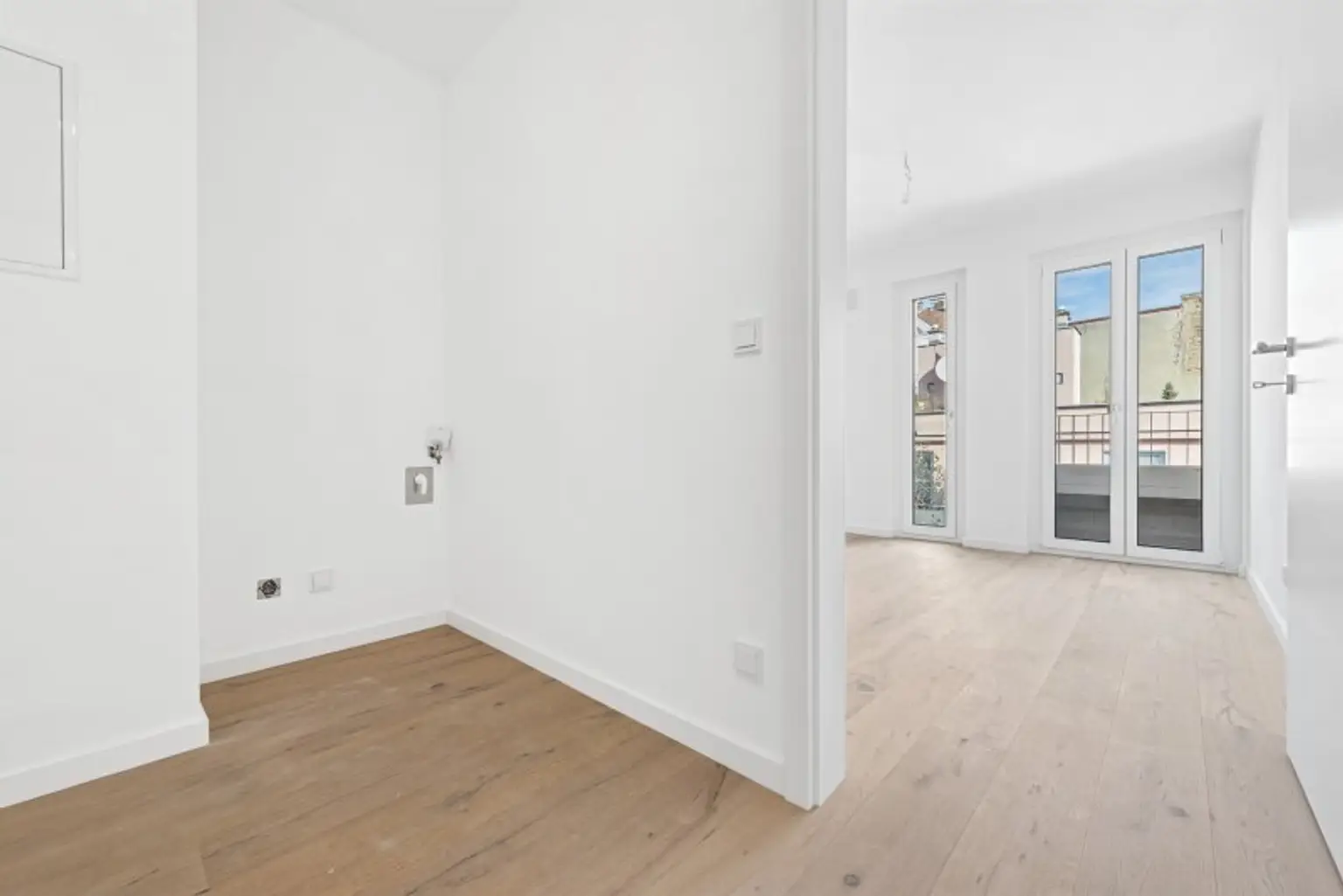 TRAUMHAFTE 3-ZIMMER-WOHNUNG MIT SÜD/WEST BALKON