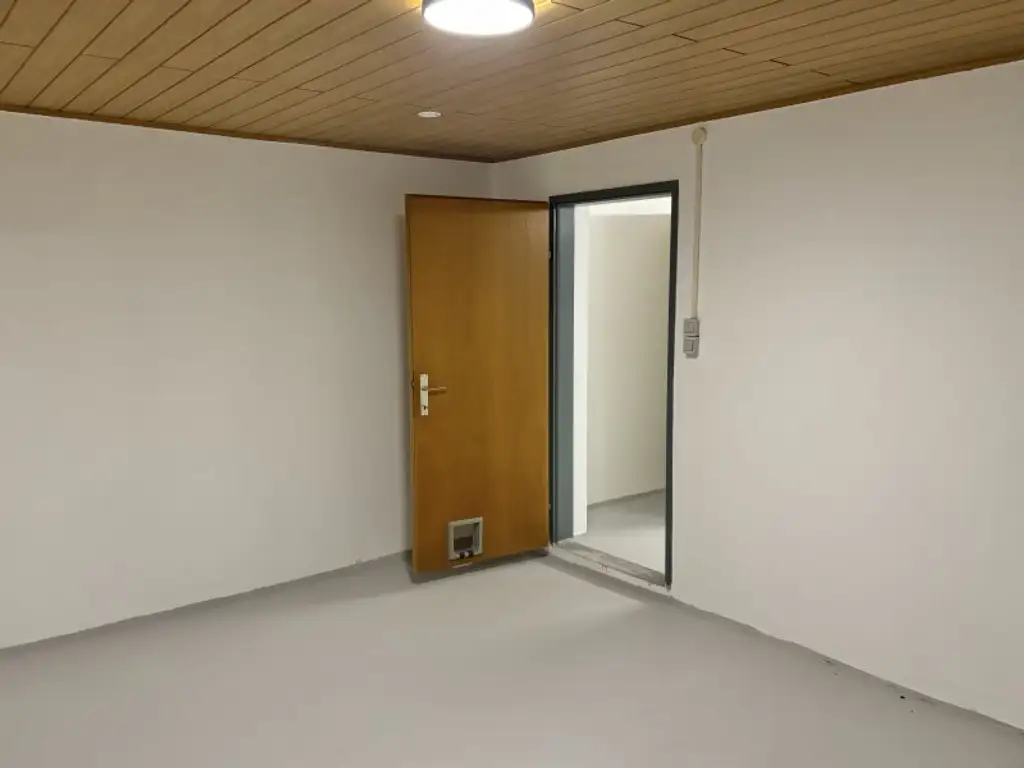 ** FAMILYS BEST **   Reinersdorf !! Bungalow mit ca. 122 m2 Wfl. in ruhiger, idyllischer Ortsrandlage mit ca. 1.200 m2 Eigengrund !!