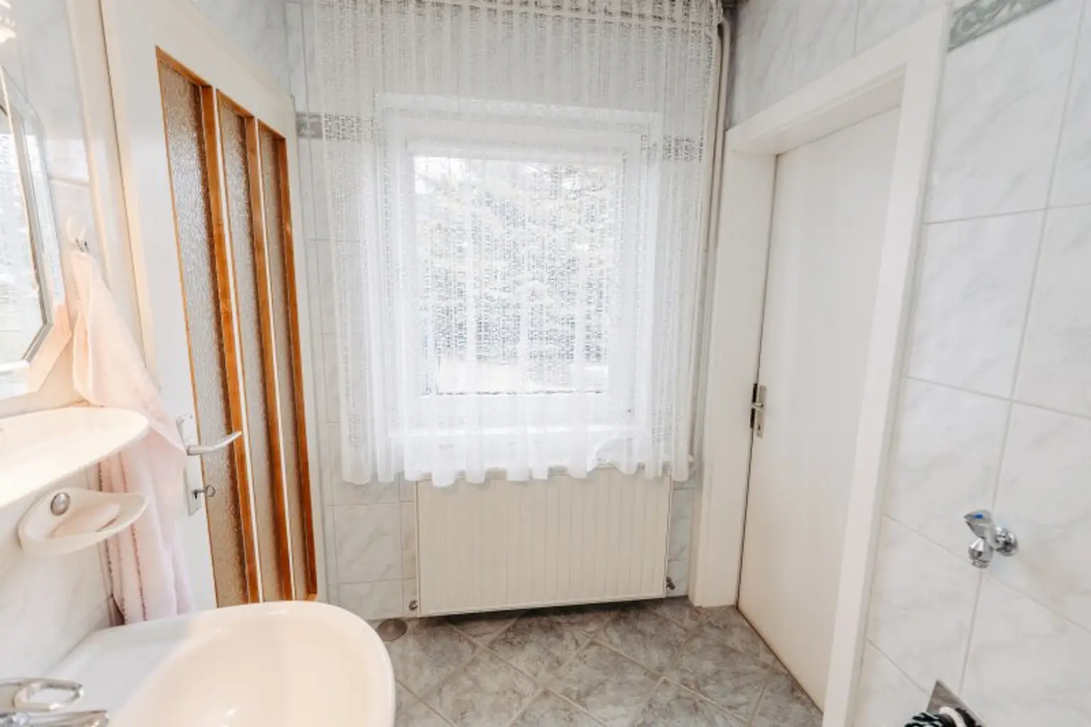 Lassen sie sich von diesem  zentrumsnahen Juwel inspirieren, hier ist der Urlaub zu Hause…