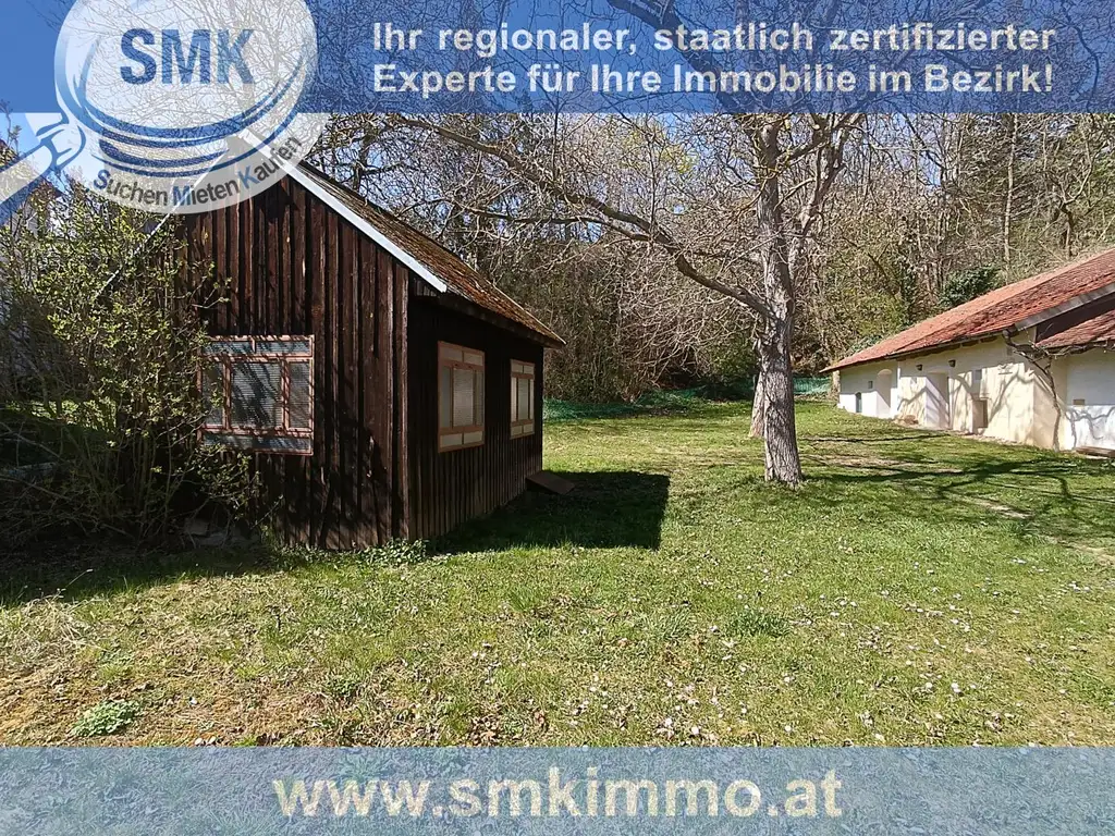 Romantische Kellerjuwele mit sonniger Terrasse und Naturgarten!