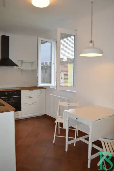 Sonnige, top renovierte 3-Zimmer Wohnung - Studenten willkommen
