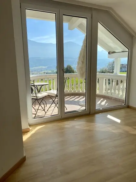 stimmige Dachgeschoßwohnung in Thaur