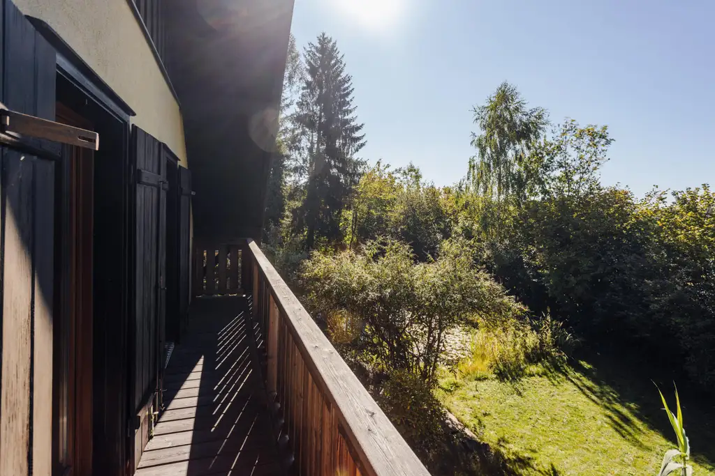 Großzügiges Einfamilienhaus mit Schwimmteich in Weinitzen - ländliche Geborgenheit trifft modernen Wohnkomfort