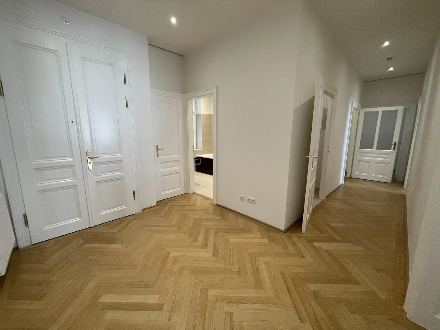 Charmante 4-Zimmer-Altbauwohnung in ruhiger Straße nahe Belvedere