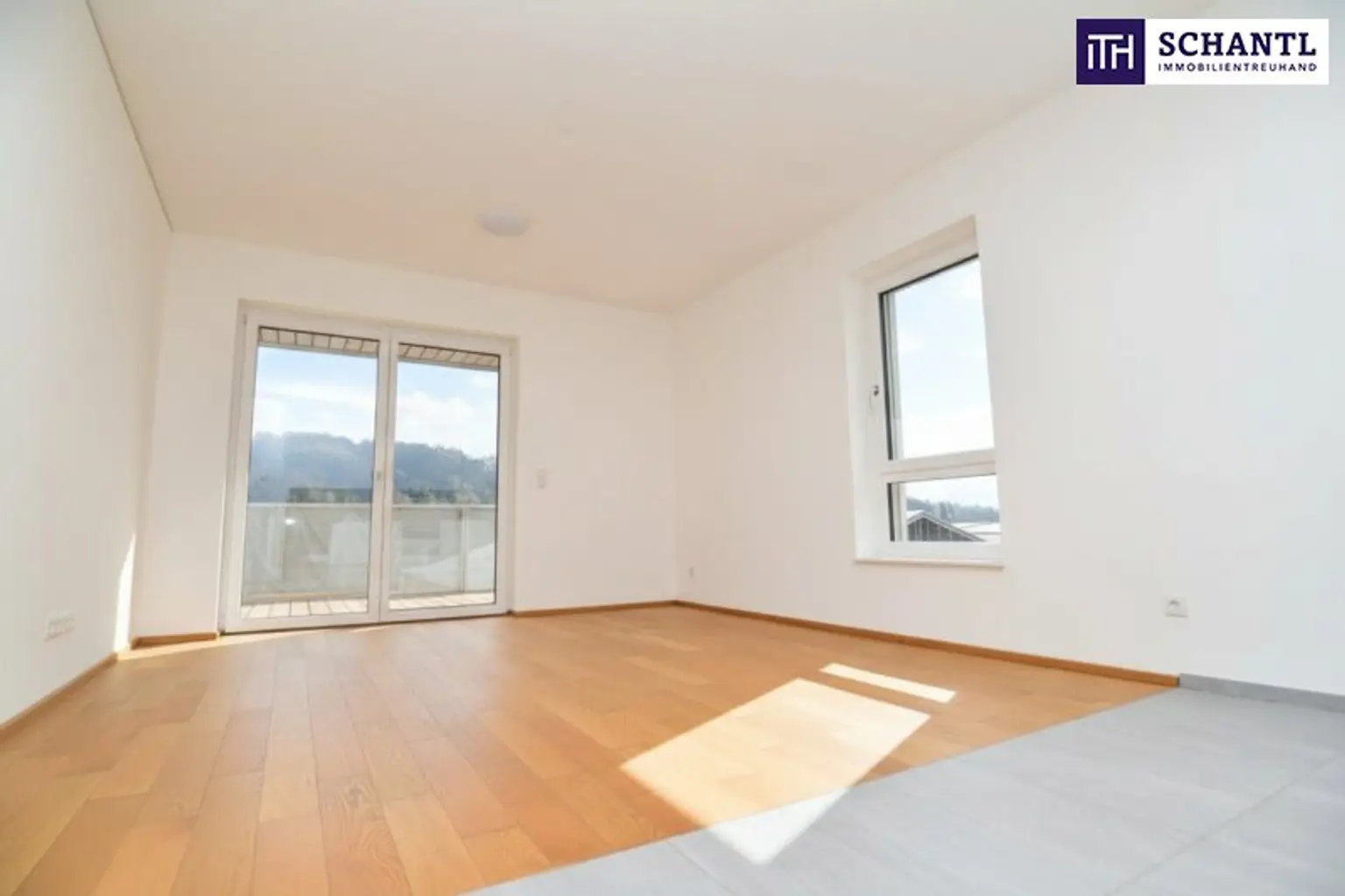 RIESIGE DACHTERRASSE + HOCHWERTIGE AUSSTATTUNG + SÜD/WEST Ausrichtung + Tiefgarage! Nur 7 Min. von Graz entfernt!