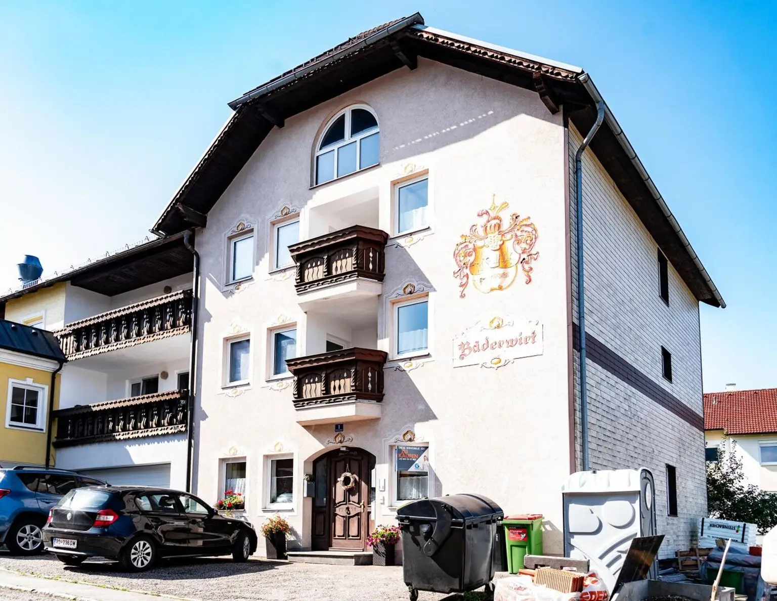 Bezirk Rohrbach: Zinshaus mit 4 Wohnungen, 3 Fremdenzimmer und Gaststätte - Ideal für Investoren!