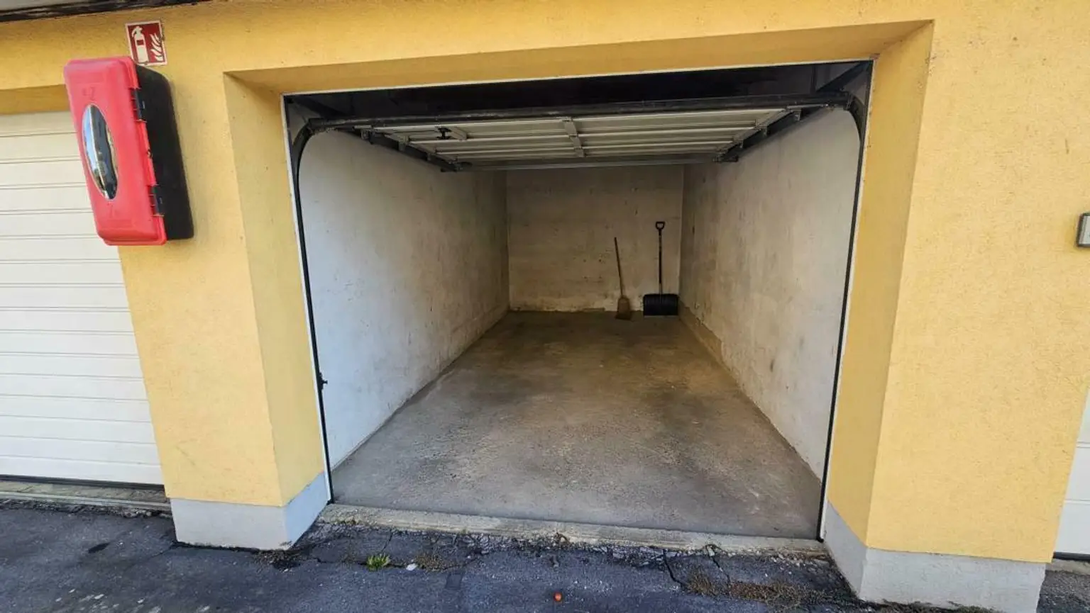 ***Elegante & sonnige Wohnung***Süd-Loggia***Garage***Tischlerküche***Ruhelage***
