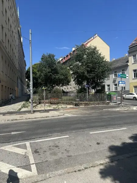 vor dem Haus