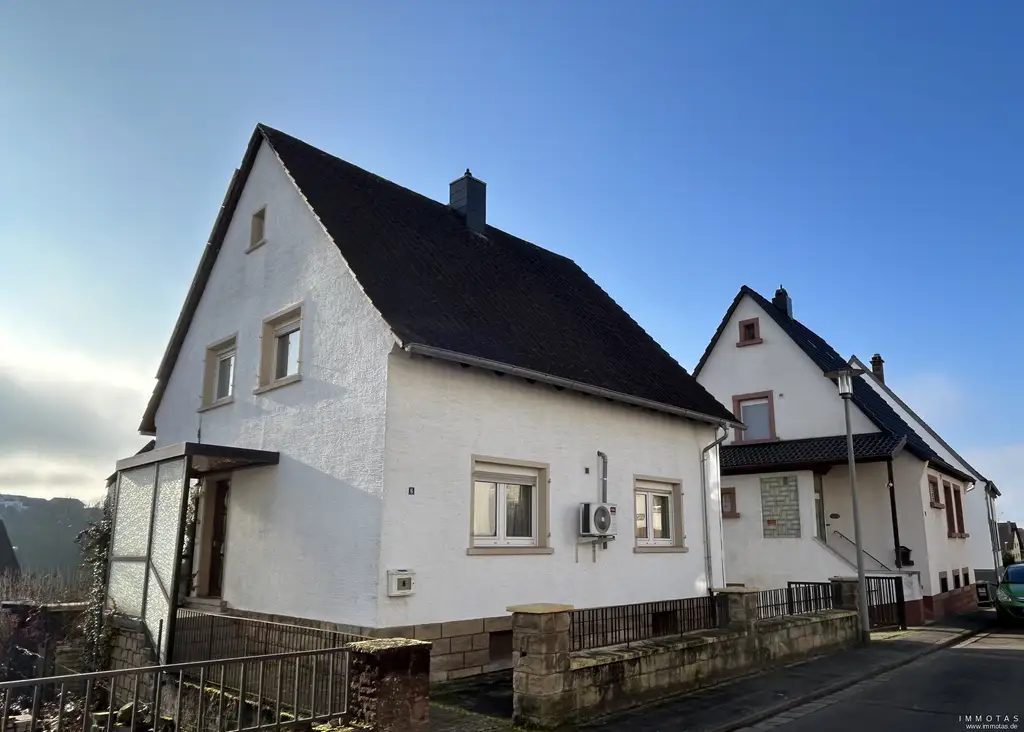 BIETERVERFAHREN - PROVISIONSFREI für Käufer - Renovierungsbedürftiges Einfamilienhaus mit Garten