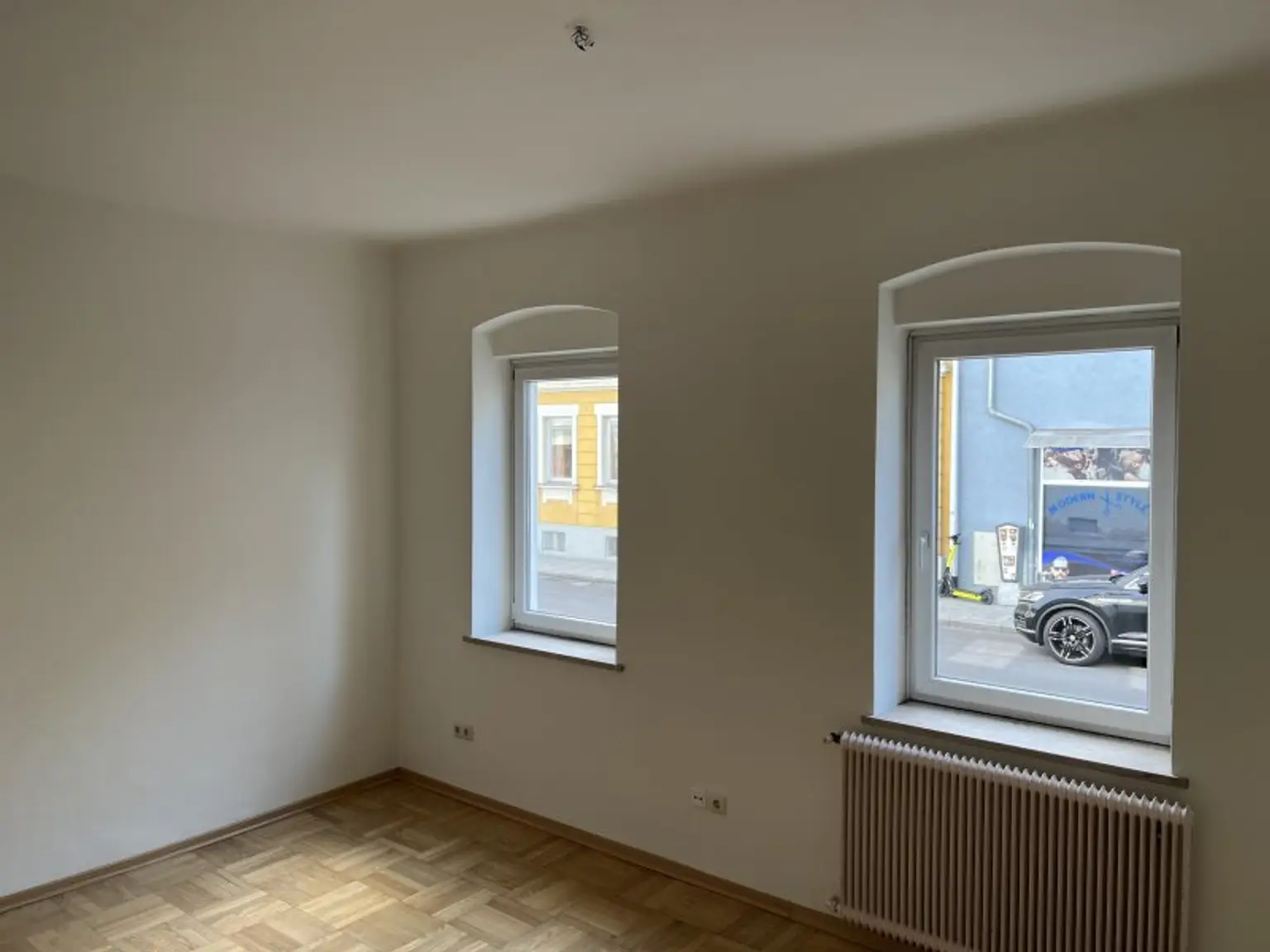 Top sanierte 4-Zimmer-Wohnung in der Neustadt - fußläufig zum Bahnhof und Krankenhaus!