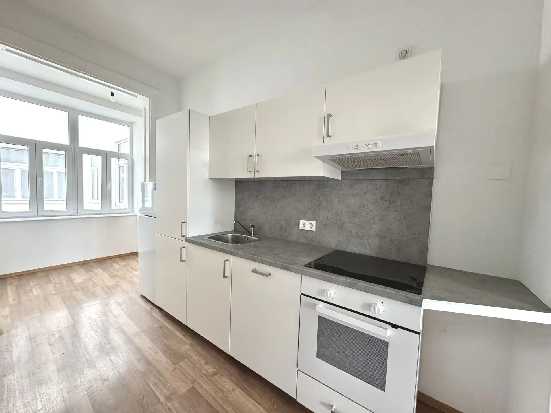 20251118_104903786_iOS