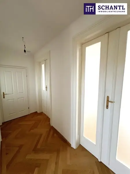 Da ist er – Ihr Wiener Wohntraum! Altbaujuwel im letzten Stock mit Balkon & Klima – jetzt zugreifen!
