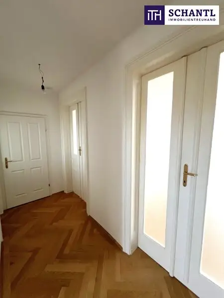 Da ist er – Ihr Wiener Wohntraum! Altbaujuwel im letzten Stock mit Balkon & Klima – jetzt zugreifen!