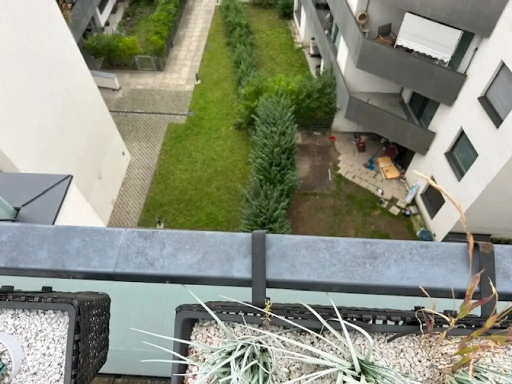 Wunderbare Dachgeschosswohnung in Top Lage mt Garage im Eigentum