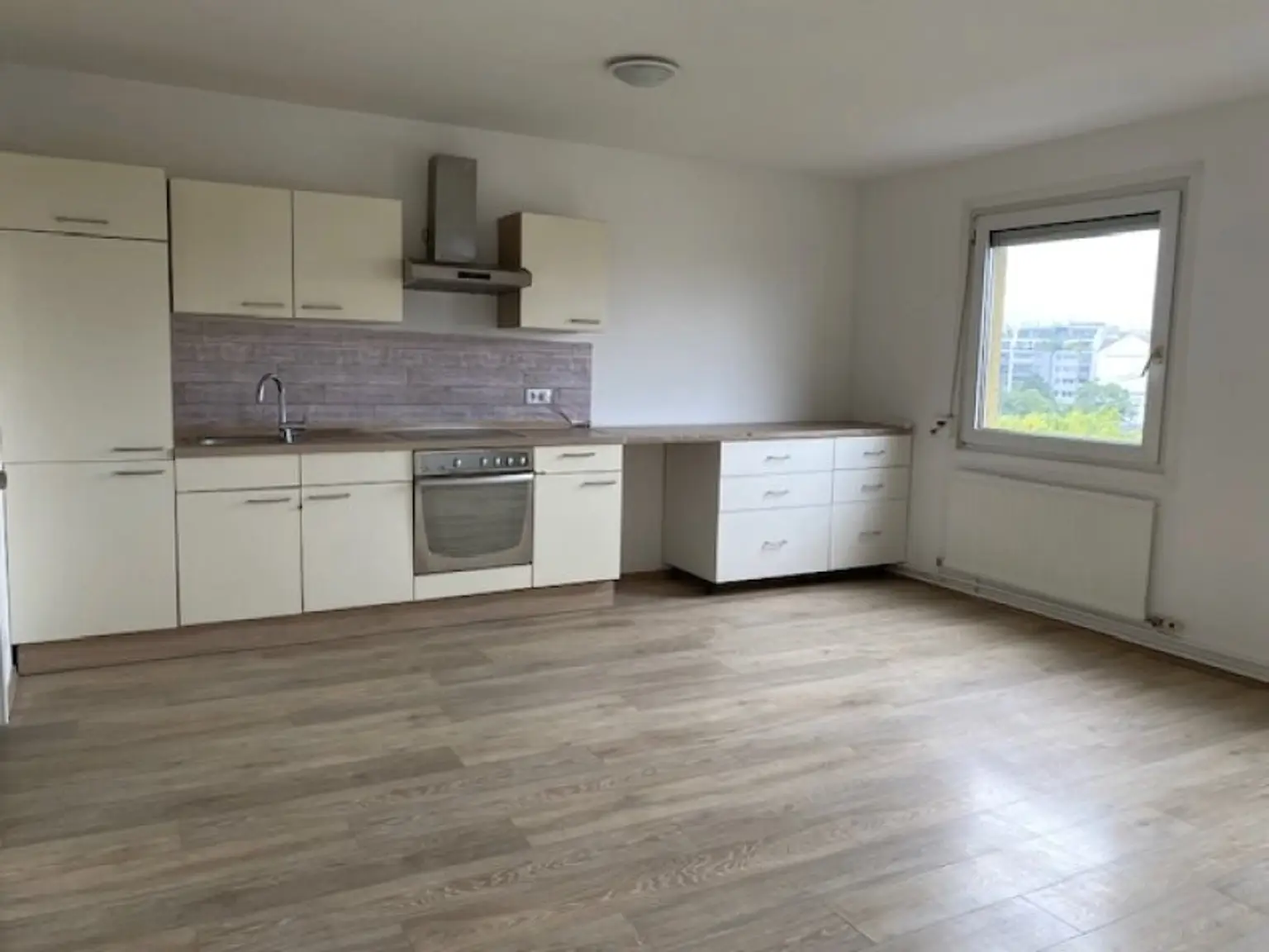 Hübsche, freundliche 2-Zimmerwohnung Nähe U6-Jägerstraße und Augarten!