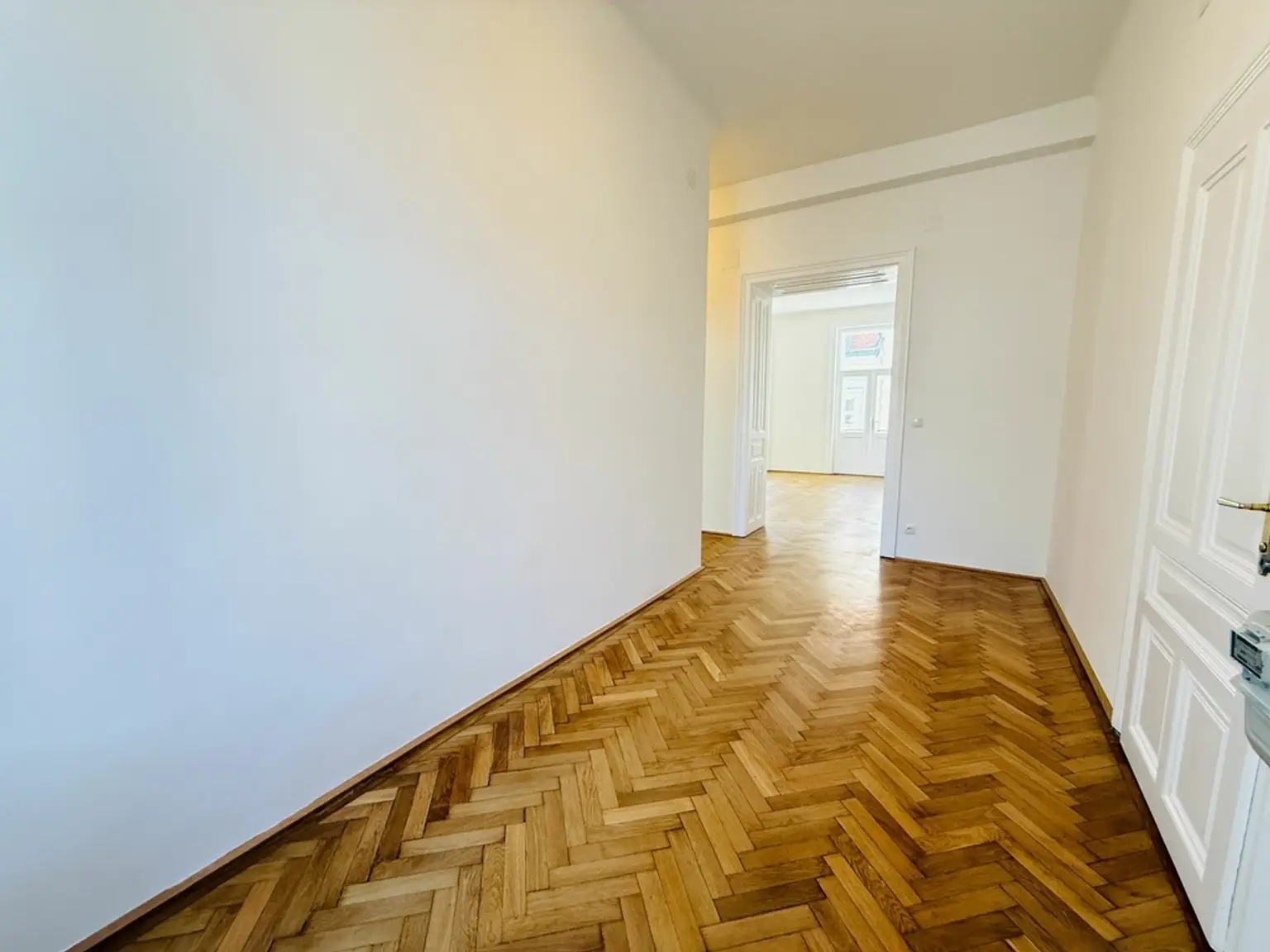 RUHELAGE | PERFEKTE 3 ZIMMER | TRAUMHAFTER ALTBAU | U-BAHN NÄHE