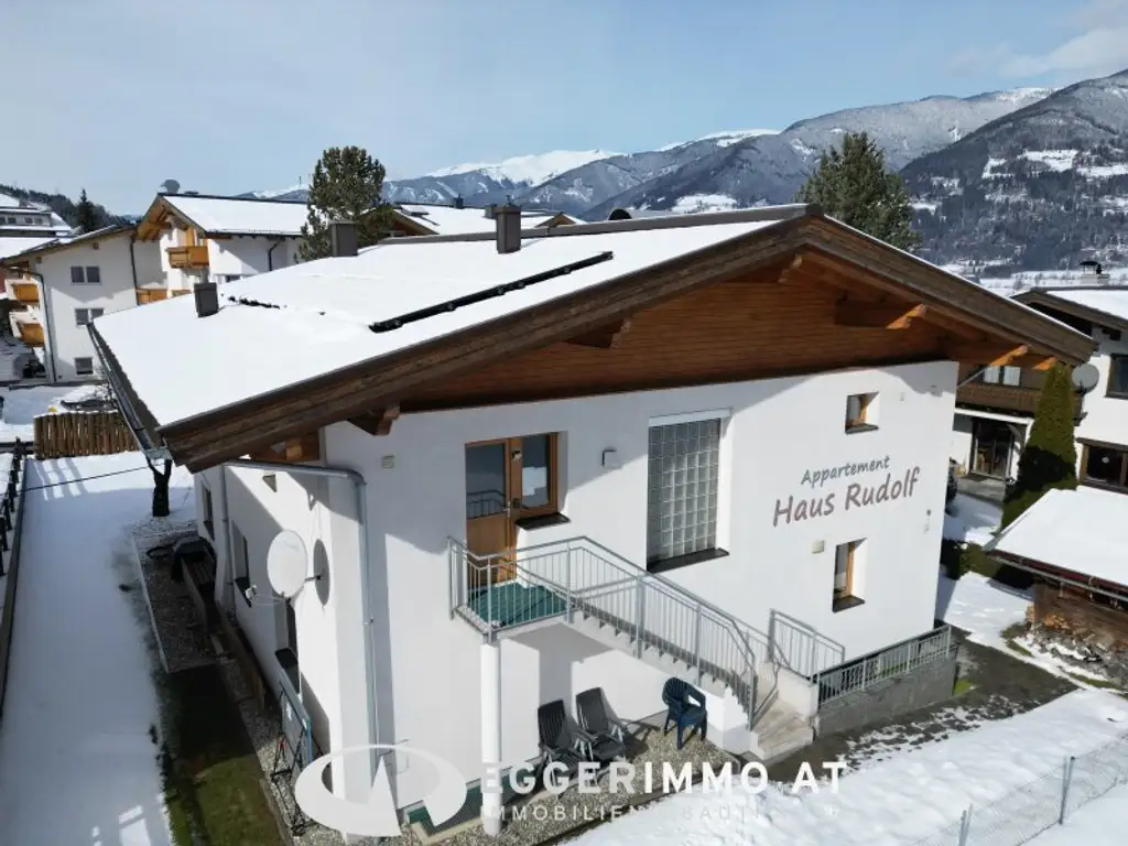 Living and Renting in the Heart of Kaprun – Exclusive Multi-Family House with Separate Apartment
