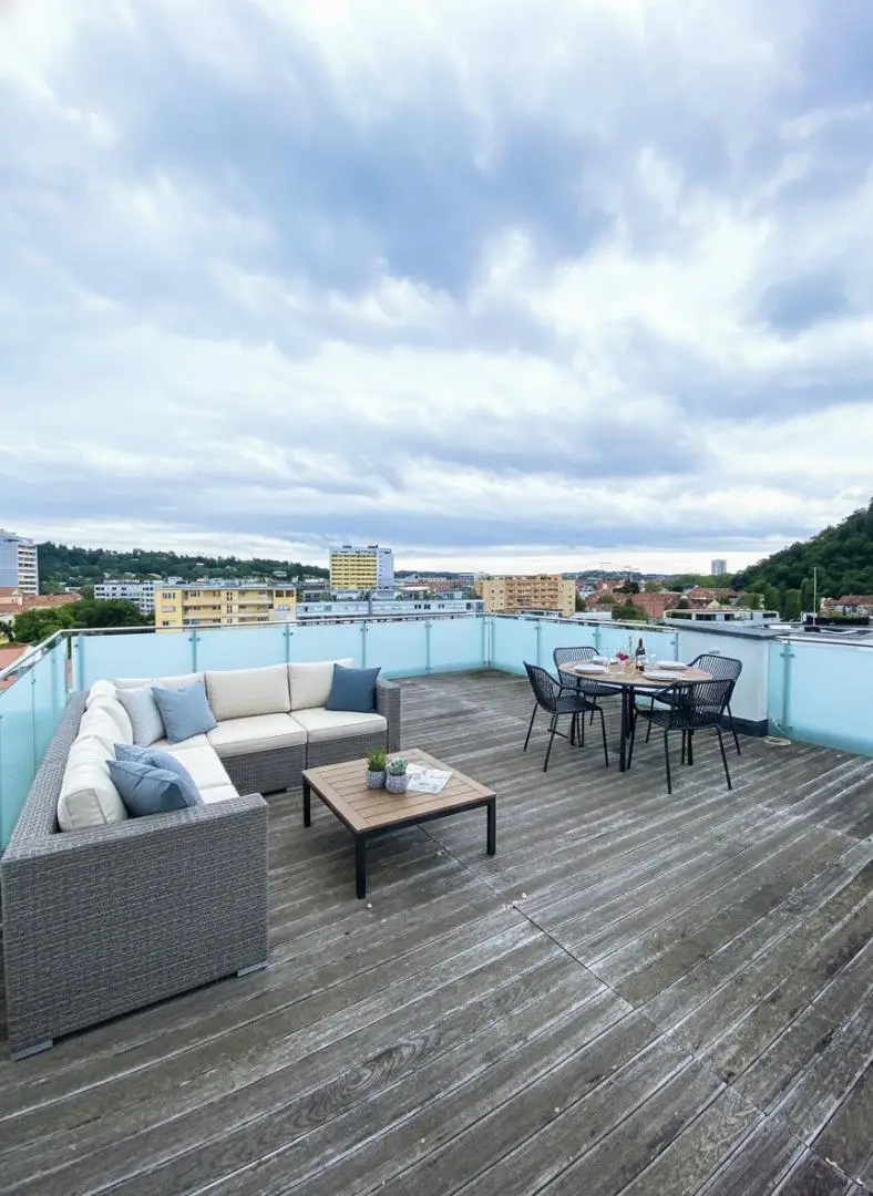 Dachterrasse (Einrichtungsbeispiel)