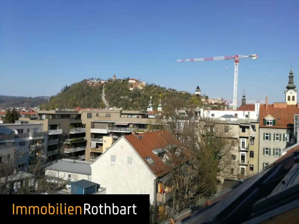 Dachgeschoßwohnung mit Galerie in bester Lage