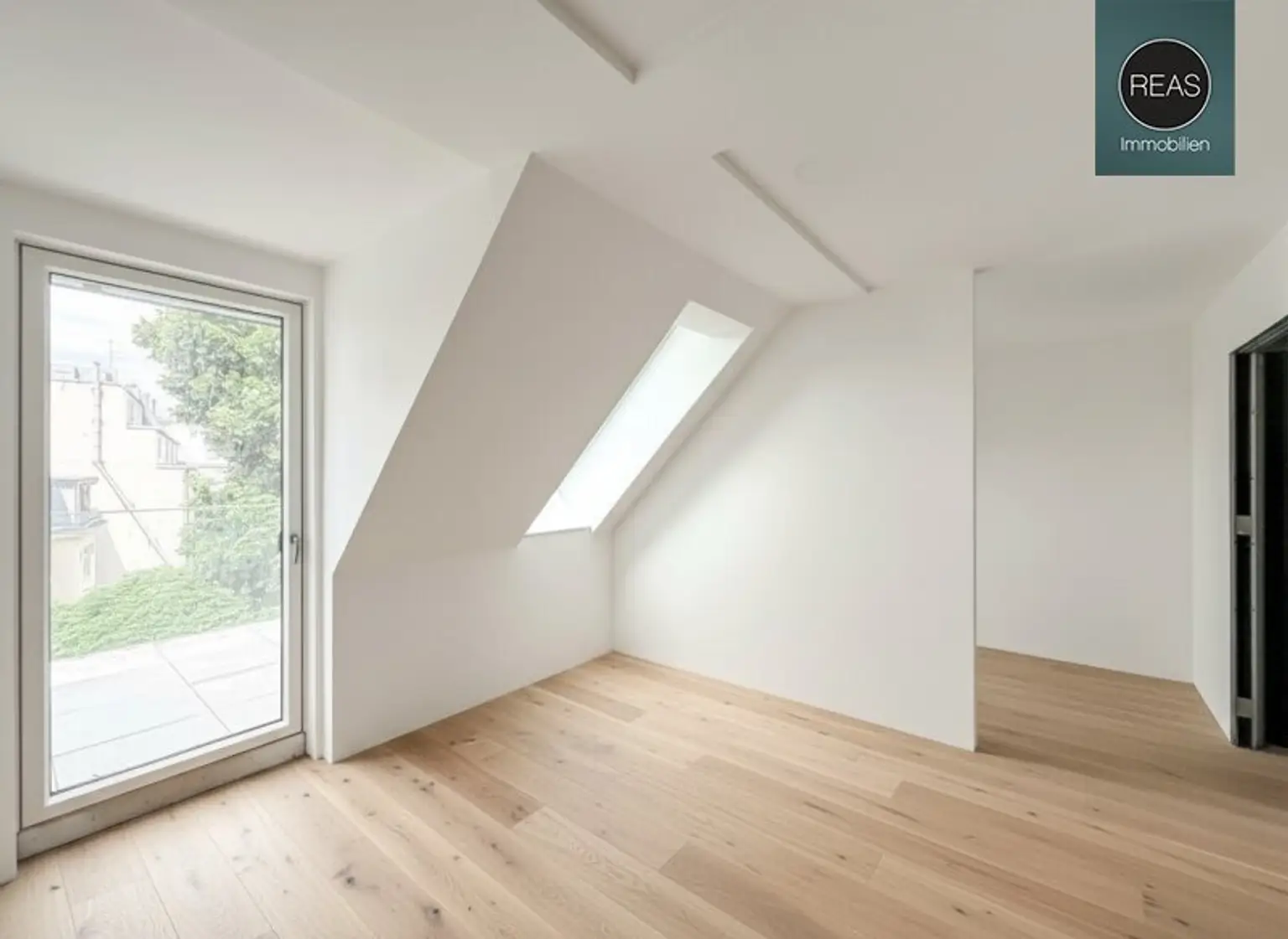 Erstbezug: Atemberaubendes Dachgeschoss - Maisonette - Apartment (klimatisiert) mit 3 Terrassen und hochwertiger Ausstattung im Trendbezirk Ottakring!