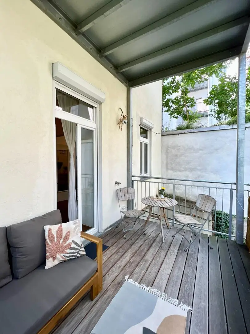 Balkon mit Grünblick