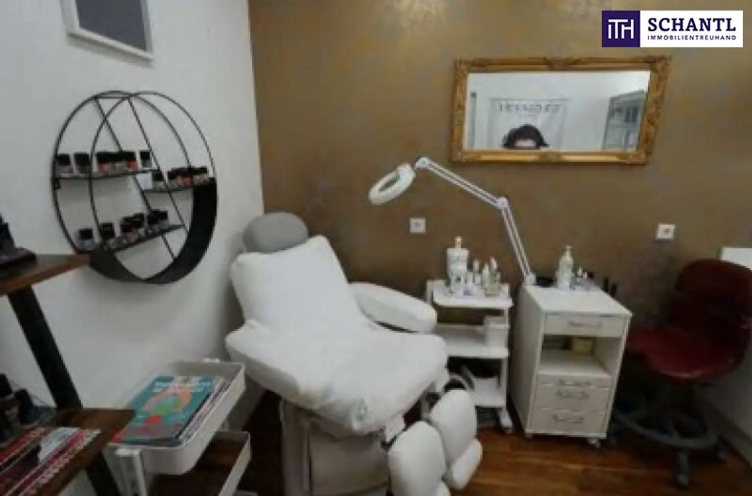 TOP Anlageobjekt in Feldkirchen bei Graz! Modernes Wohn- und Ordinationshaus mit Zahnarztpraxis im Erdgeschoss und großzügiger Mietwohnung im Obergeschoss!