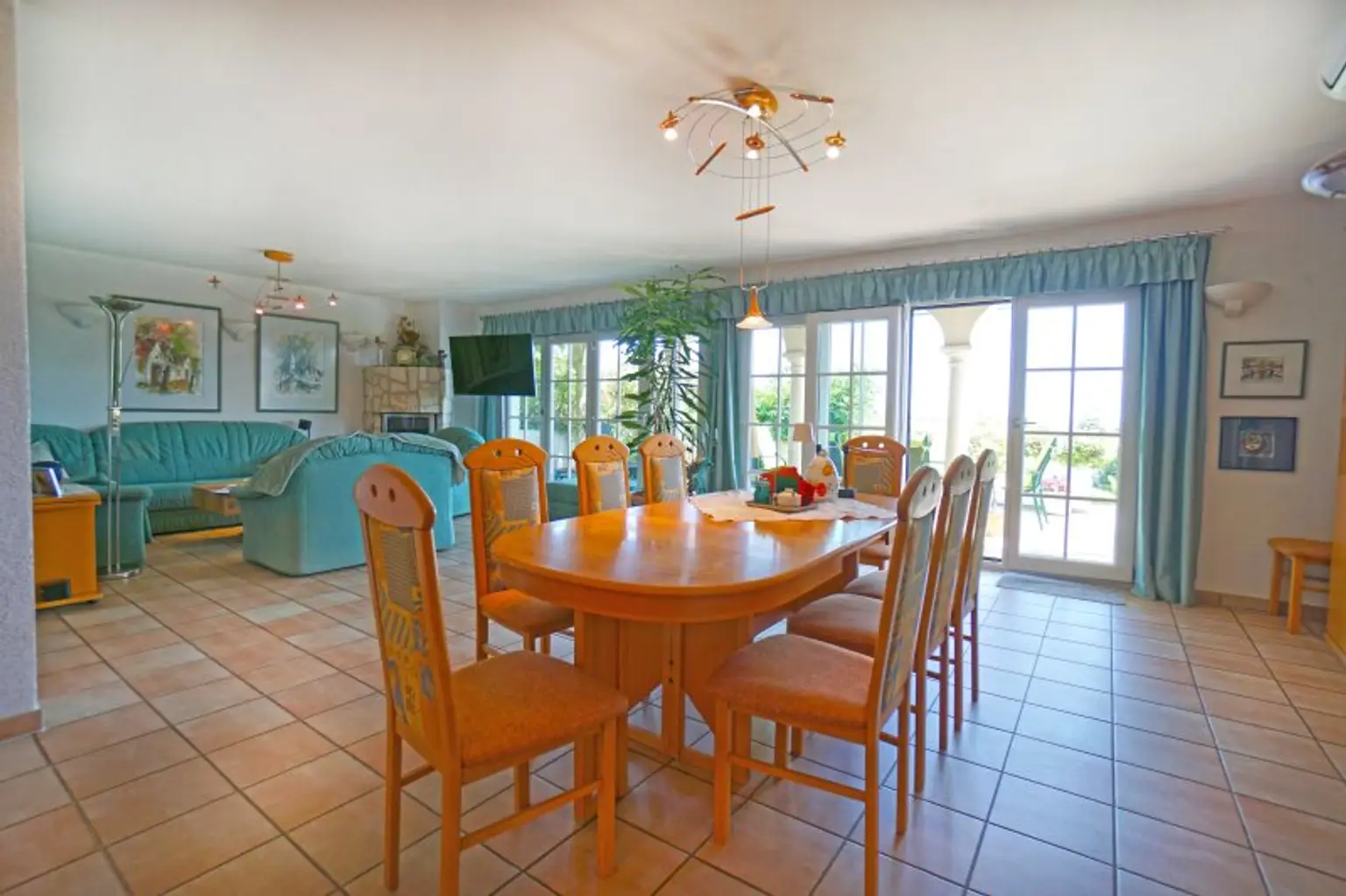 Einmalig! Stilvolle Premium-Residenz mit altem Weinhaus am Neusiedler See