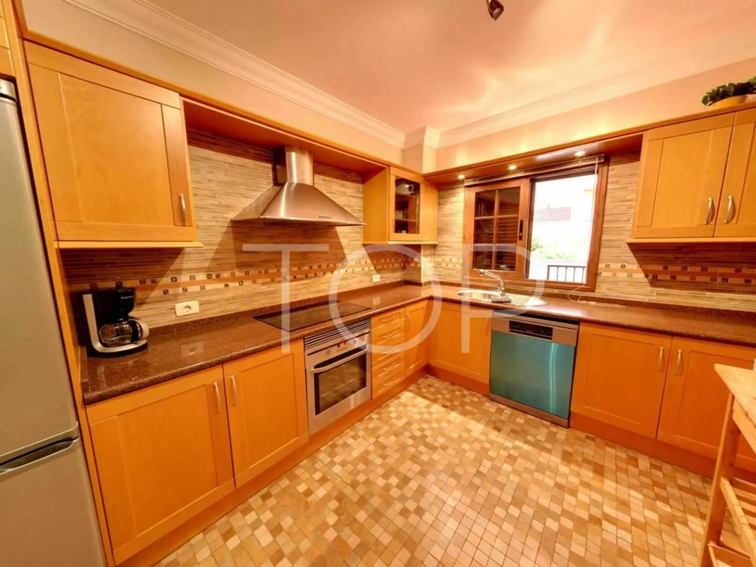 Villa-Villas-del-Duque-Kitchen-Palm-Mar-Tenerife-2