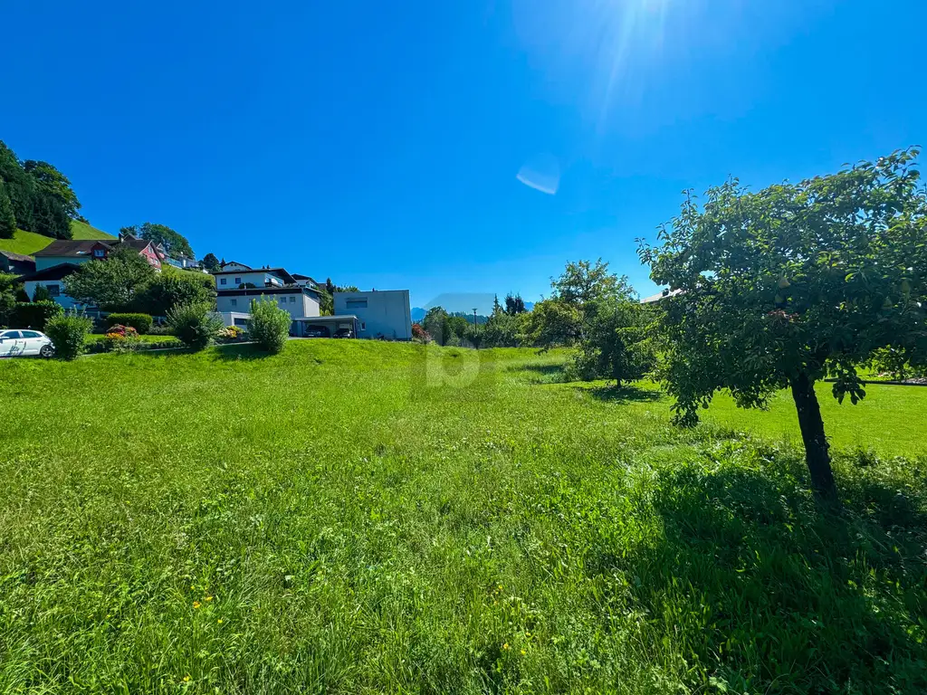 SONNIG, RUHIG UND BESTENS ANGEBUNDEN