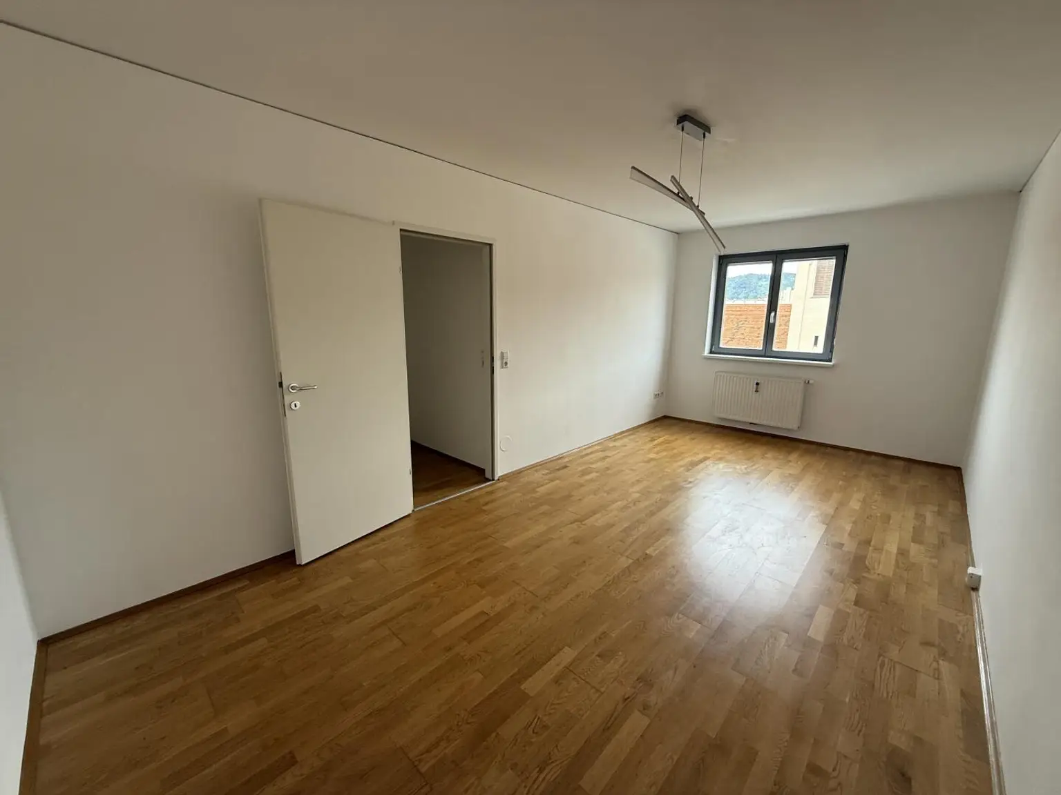 ZENTRALE LAGE! 2er WG taugliche Altbau Wohnung ++Videorundgang++