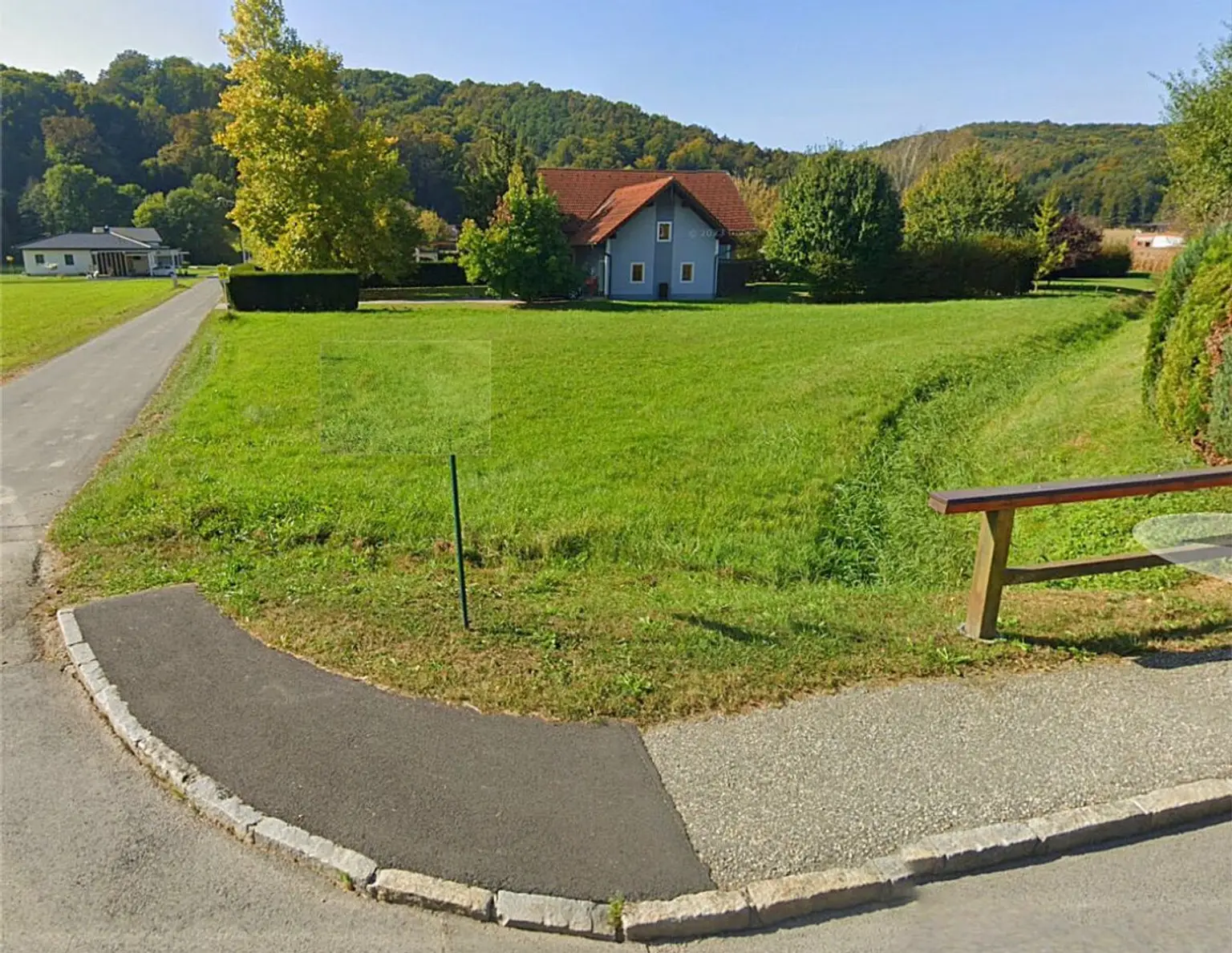 Sonniges sowie ebenes Baugrundstück zwischen Jennersdorf und Bad Loipersdorf!