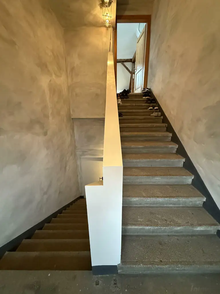 Seltene Gelegenheit! Hochwertige, offen geschnittene Wohnung mit Uhrturm-Blick